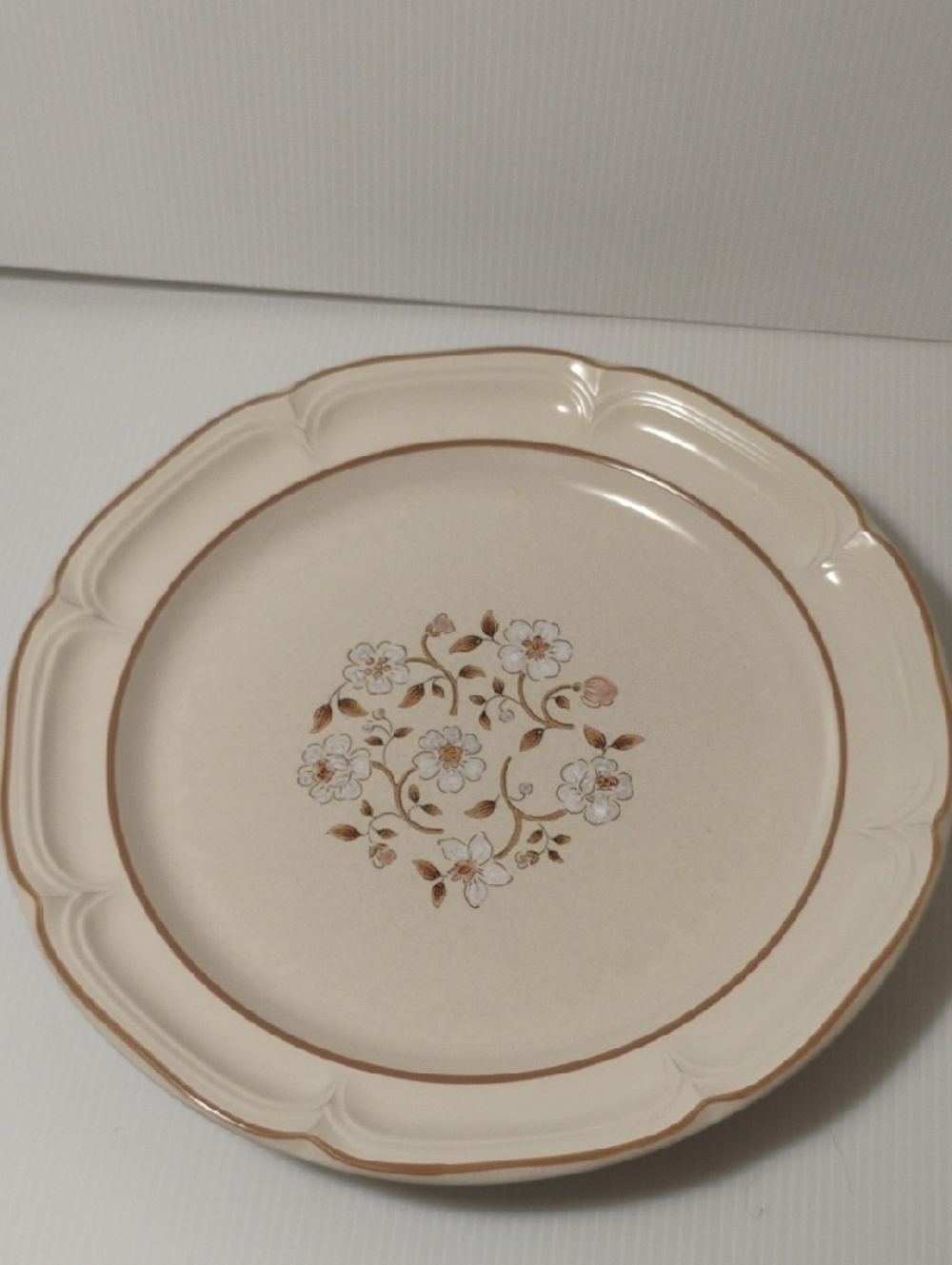 The Covington Idylwild Edition 10.5" Stoneware Dinner Plate Made In Japan
